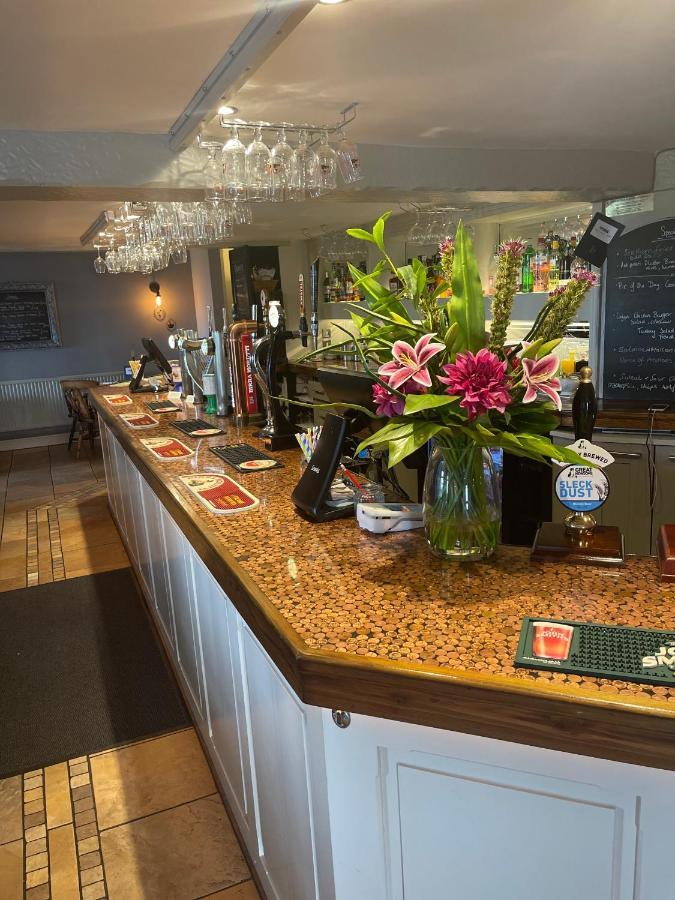 The Railway Inn Rise Ngoại thất bức ảnh